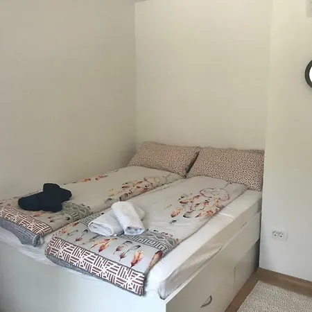 Nyaraló - Pocitniska Hiska V Fiesi, Piran