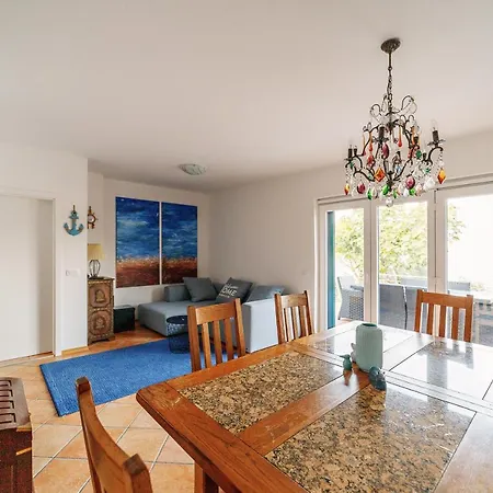 - Pocitniska Hiska V Fiesi, * Piran