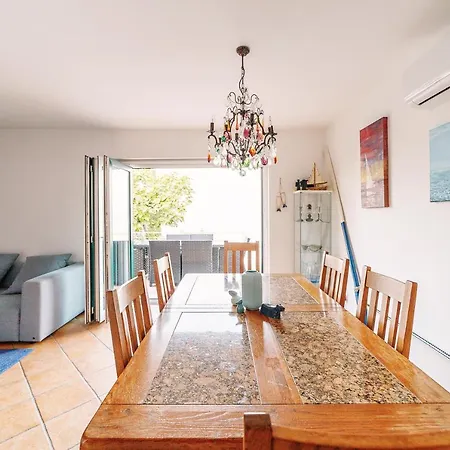 - Pocitniska Hiska V Fiesi, בית נופש פיראן