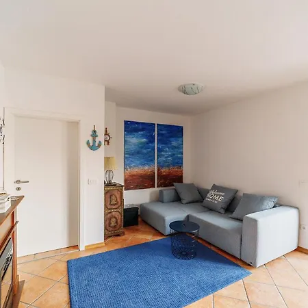 - Pocitniska Hiska V Fiesi, *