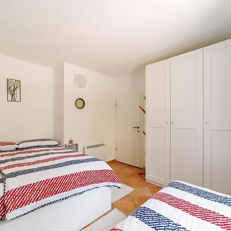 - Pocitniska Hiska V Fiesi, Nyaraló *