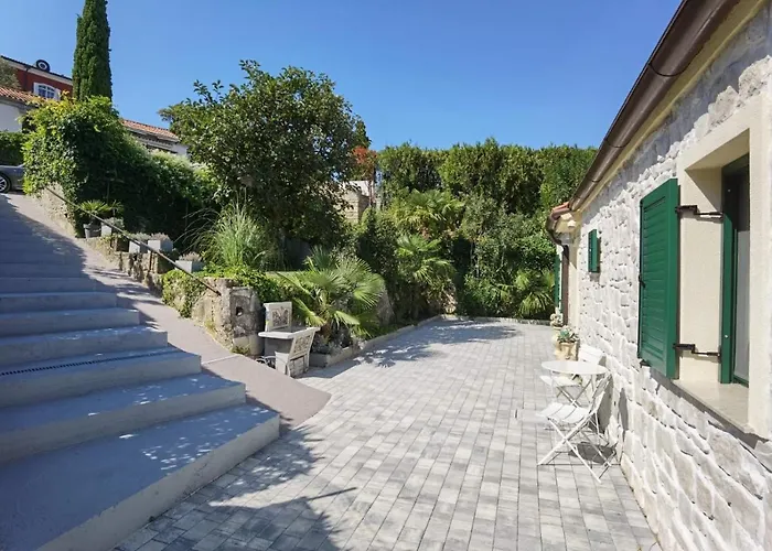 - Pocitniska Hiska V Fiesi,