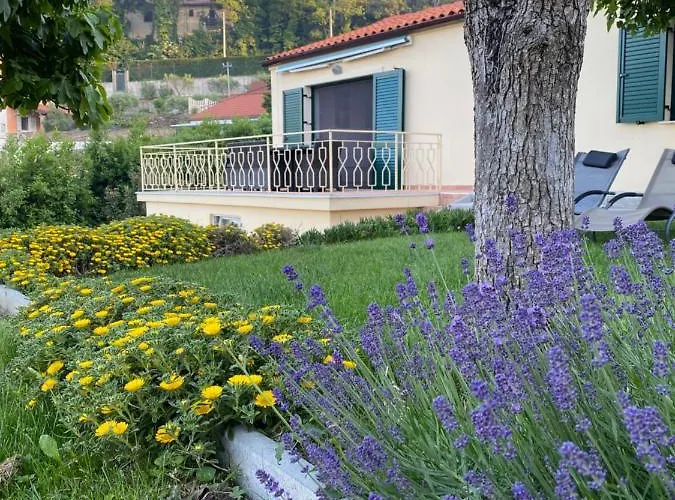 Casa de Férias - Pocitniska Hiska V Fiesi,