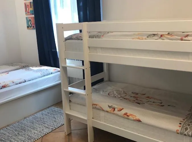 - Pocitniska Hiska V Fiesi, *