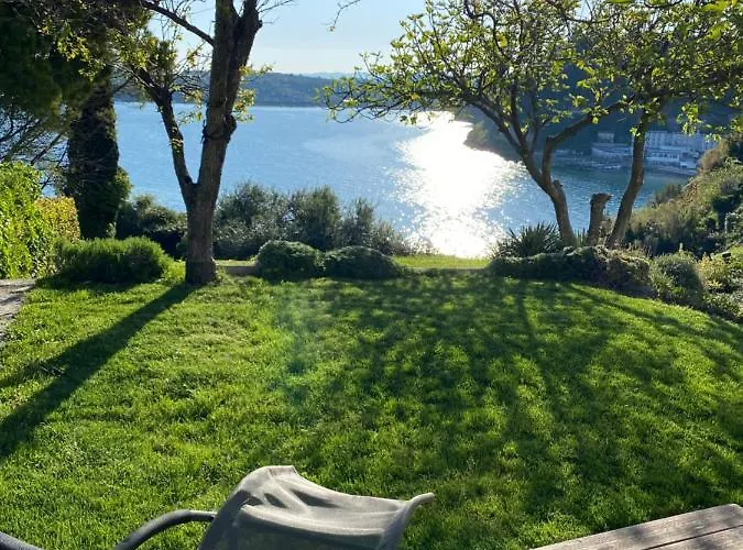 - Pocitniska Hiska V Fiesi, * Piran