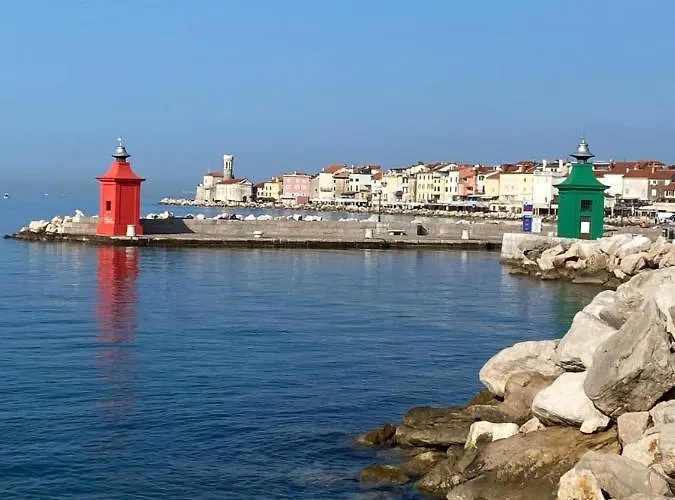 Casa de Férias - Pocitniska Hiska V Fiesi, *