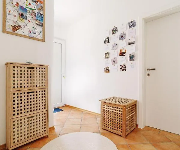 - Pocitniska Hiska V Fiesi, * Piran